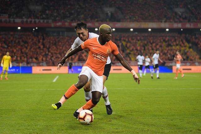 埃弗拉放弃国家队征召,埃弗拉转会到水晶宫了吗