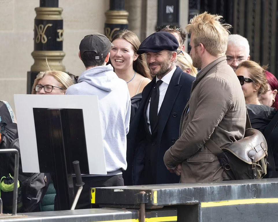 贝克汉姆英国女王哭泣,贝克汉姆悼念弗格森