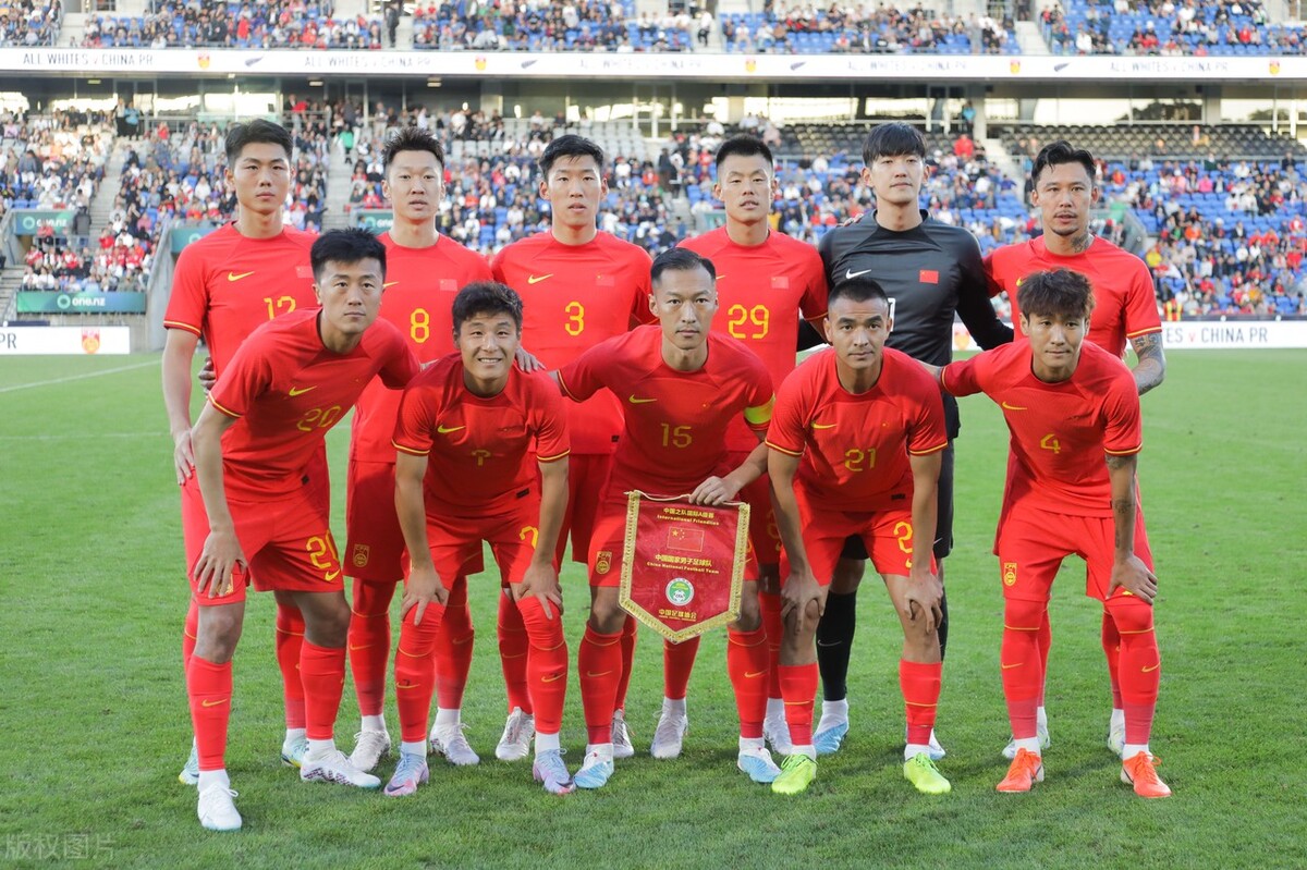 国足友谊赛0:0平新西兰,中国男足2-1泰国武磊三次错失单刀