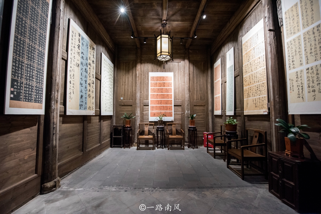 旅行来到福建长汀，发现一个“瑶池仙境”，内有成龙捐献的古建筑