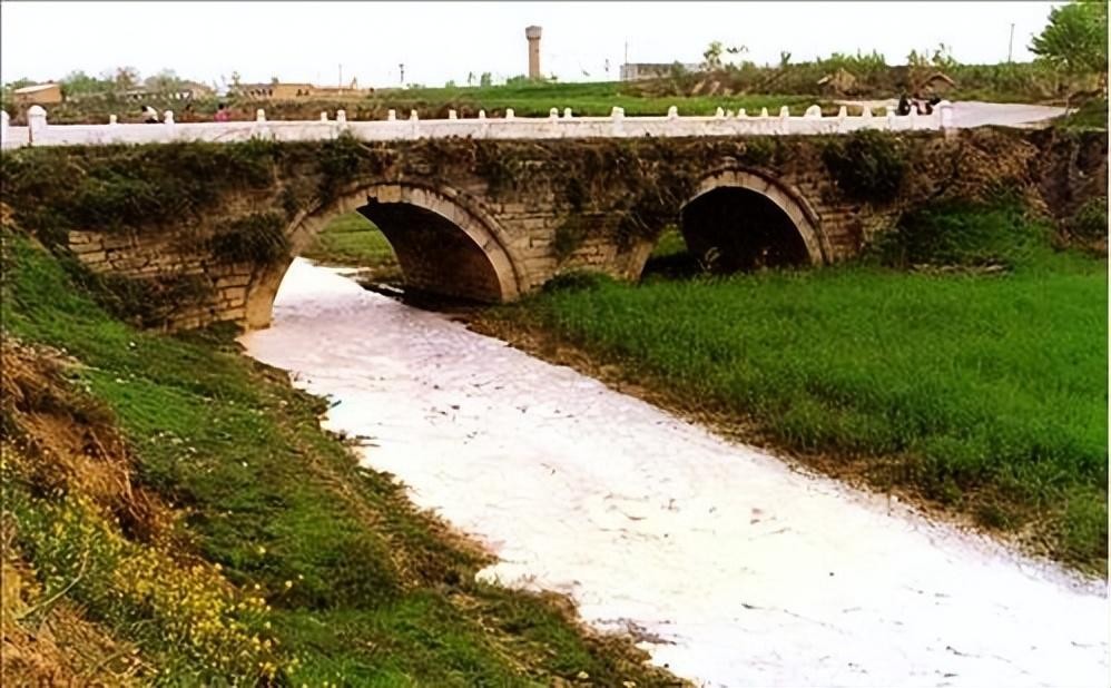 山上捡到奇怪石头鉴定,13岁少年捡到石头上交国家完整版