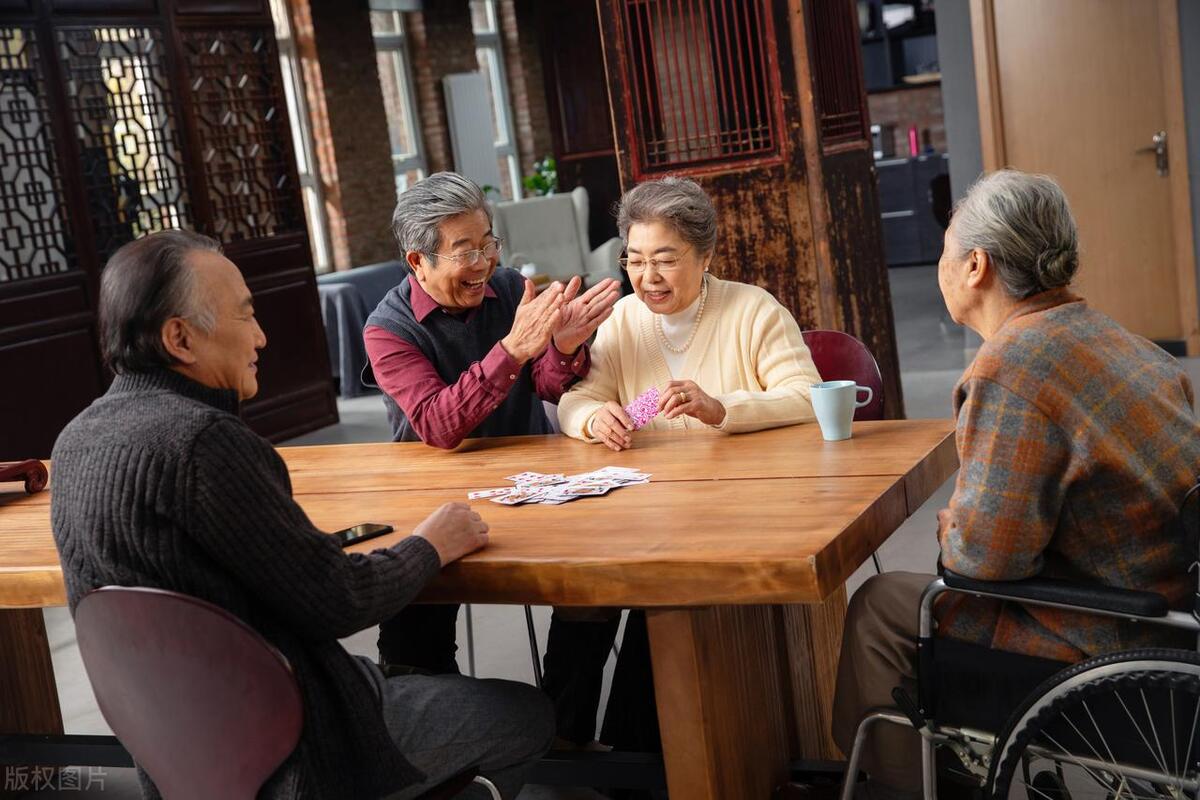 朋友恋人红颜知己有什么区别,什么叫朋友红颜知己