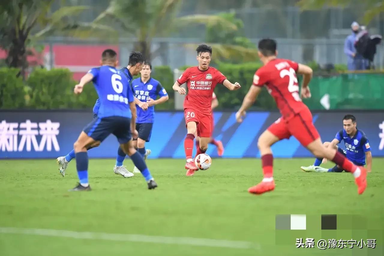 一中两边，哈维尔改变战术，卡里略收获首球，沧州雄狮被打回原形
