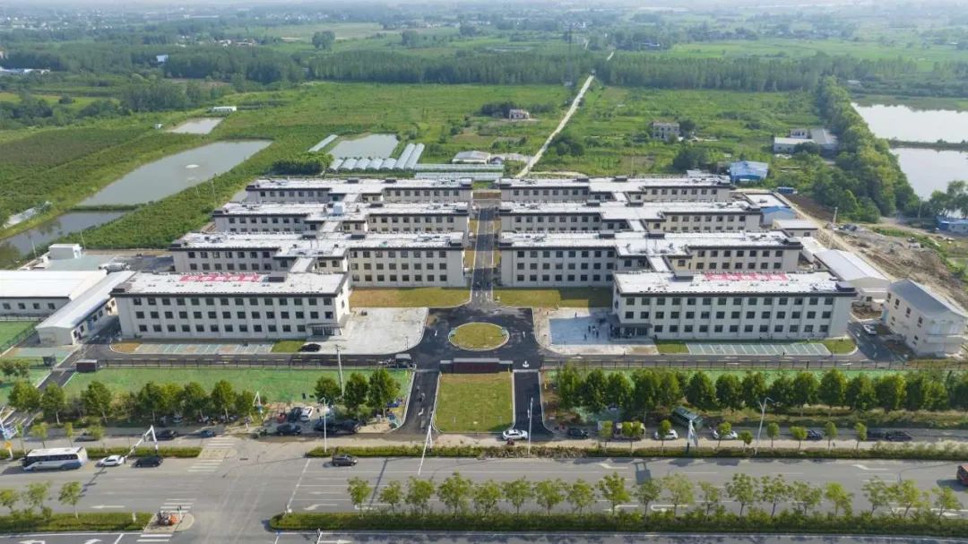 紧紧围绕发热症状人员，紧锣密鼓做好防治工作！市防疫指挥部召开第139次工作视频会商会