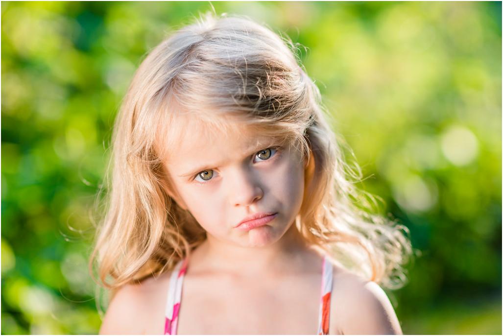 13岁女孩抑郁症有自残,青春期女孩抑郁症有自残