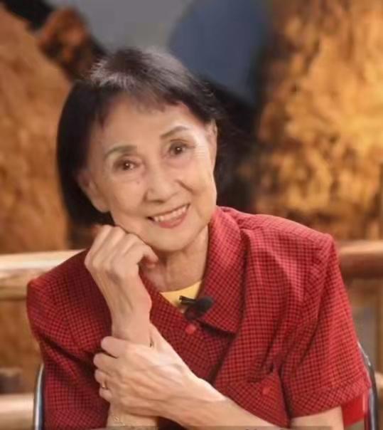 4月初集齐人的一生，3人将婚3人生子，7人离世，悲欢离合都有了