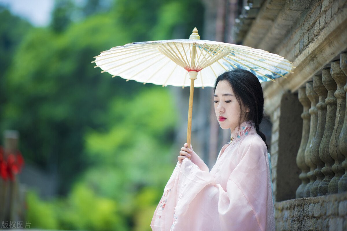 故事：将军凯旋才两天，就被刚登基的18岁女帝，强娶进宫做皇夫