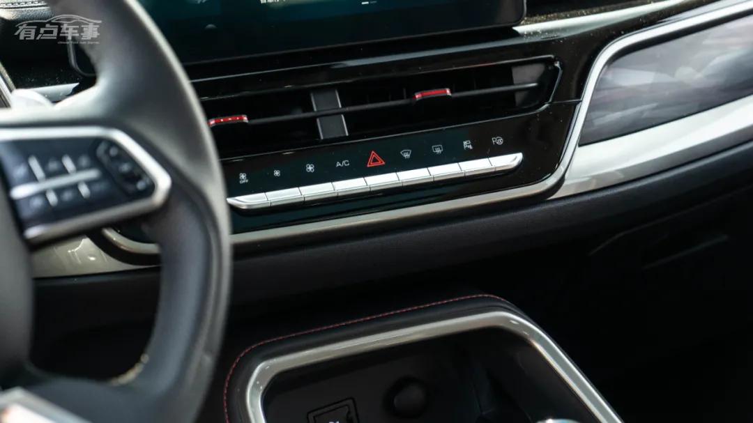 性价比高的家用车推荐哈弗h6,高性价比suv哈弗h61万