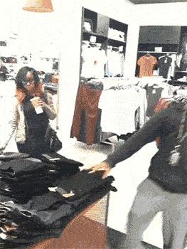 狂揽50亿！月薪2万不配穿UR？网友：穷人买不起，中产看不上