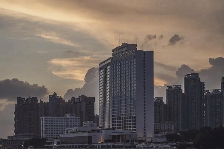 1999年，我军一少将部长参加聚餐，引起公安怀疑，逮捕后被判刑