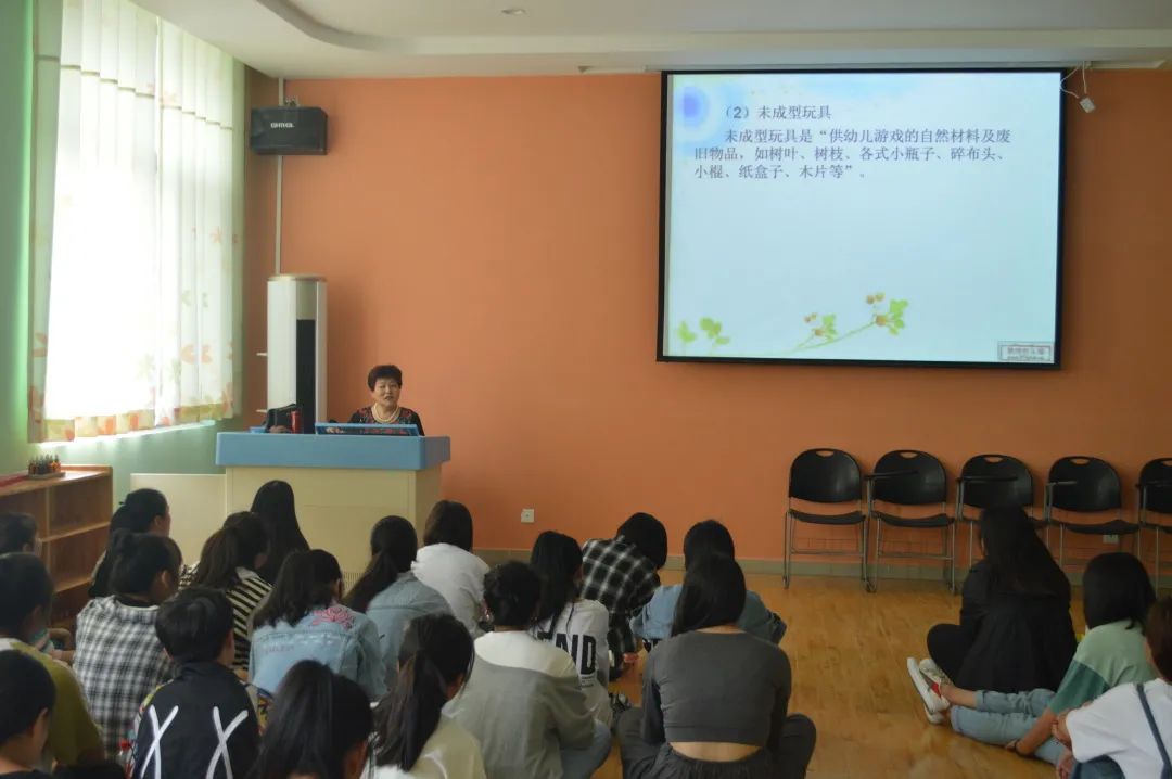 学幼师有什么好前途,男幼师就业前景