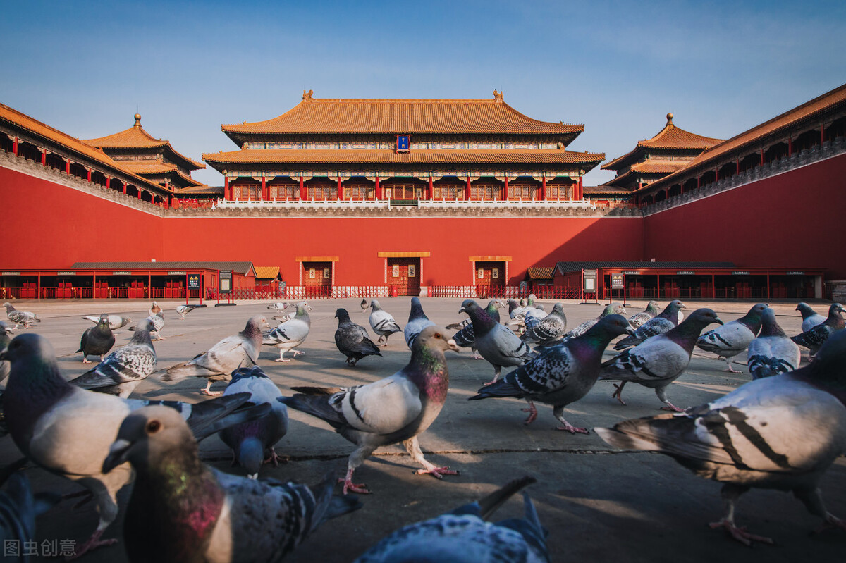 《七律｜和柳亚子先生》与《感事呈毛主席》之比较