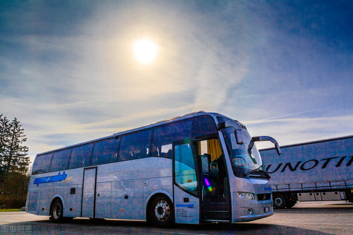 顺风车高速费在平台加还是私下收,正常跑长途顺风车司机可以赚多少