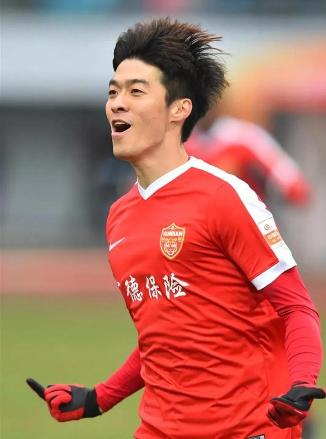 鍔犵洘杩囨亽澶х殑闊╁浗鐞冨憳鏈夊摢浜涗汉,鏈変汉閿掗摏鍏ョ嫳