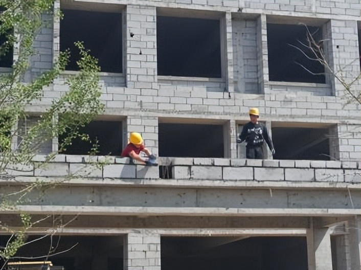 比学赶超全面推进各项工作,比学赶超争先创优与重点项目建设