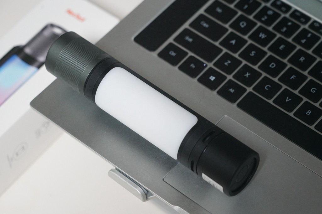 点亮多彩夜晚，让灯光随音而动，纳拓户外12合1雷鸣音乐手电