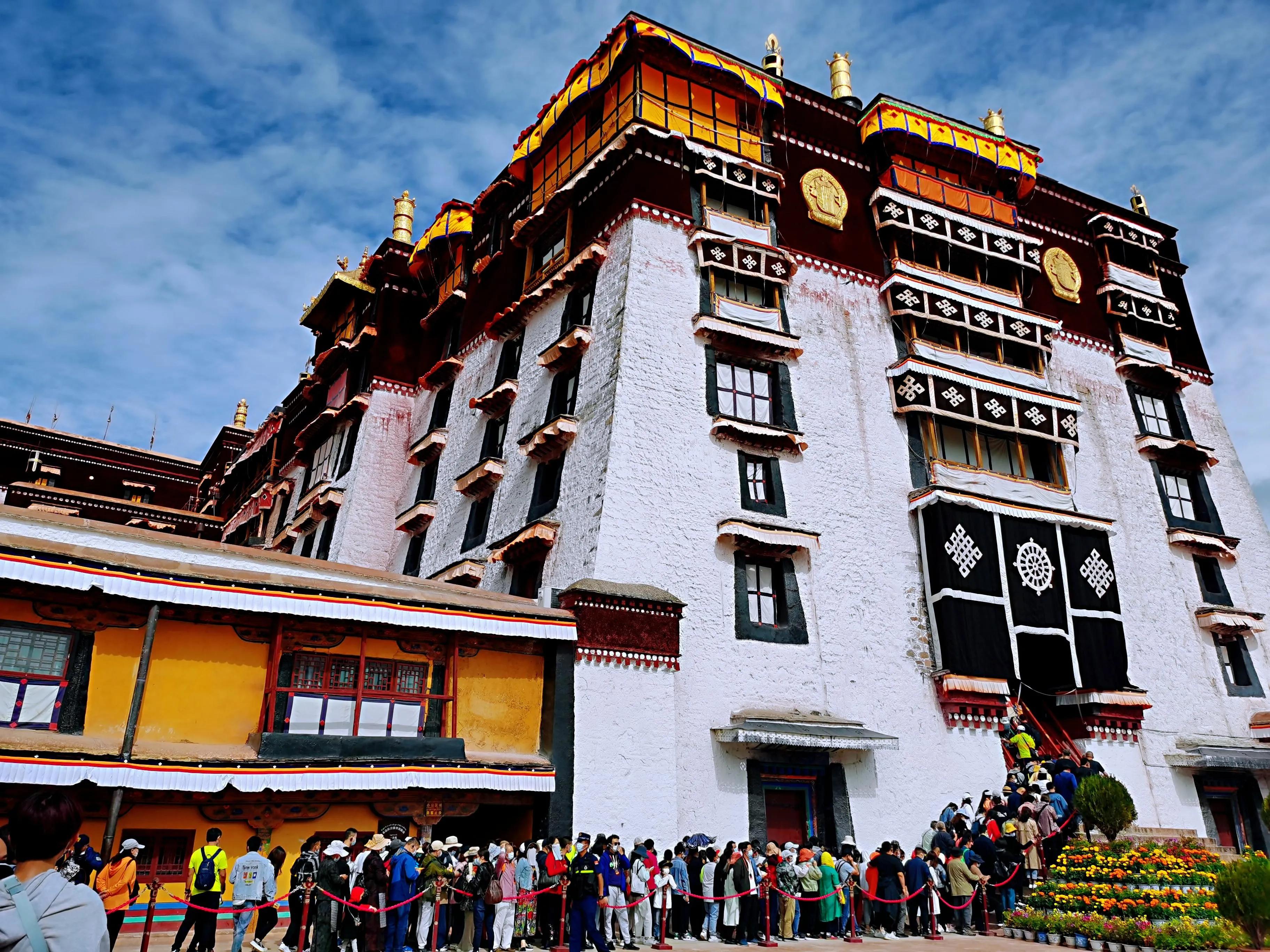 雪域圣城布达拉宫歌舞,美丽的雪域高原神奇的布达拉宫