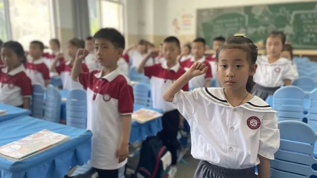 你好红领巾幼儿完整版,你好红领巾二年级