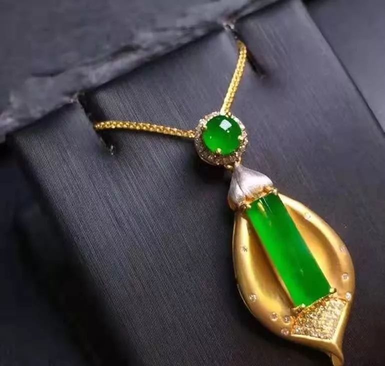 镶嵌玉石的18k金有什么标识,镶嵌用18k是不是18k便宜