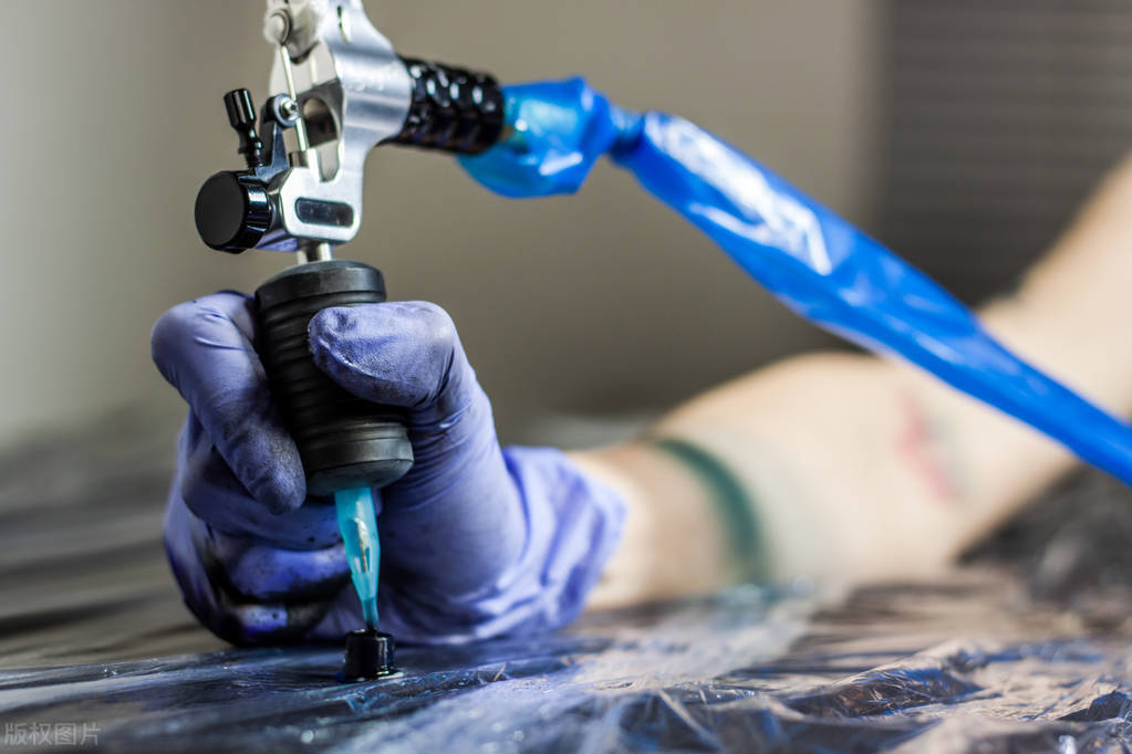 别把艾滋病当皮肤病,艾滋病前期会有皮肤病么