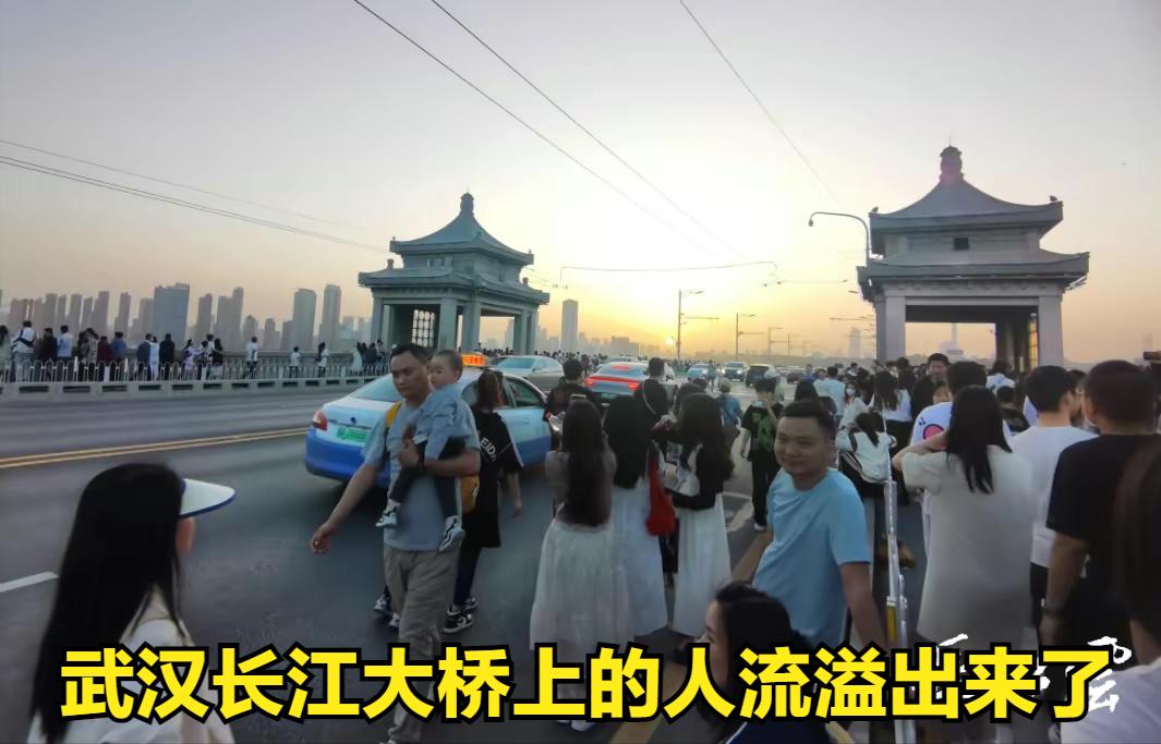 这是平民旅游的胜利：5*级A**景区干不过一个菜市场