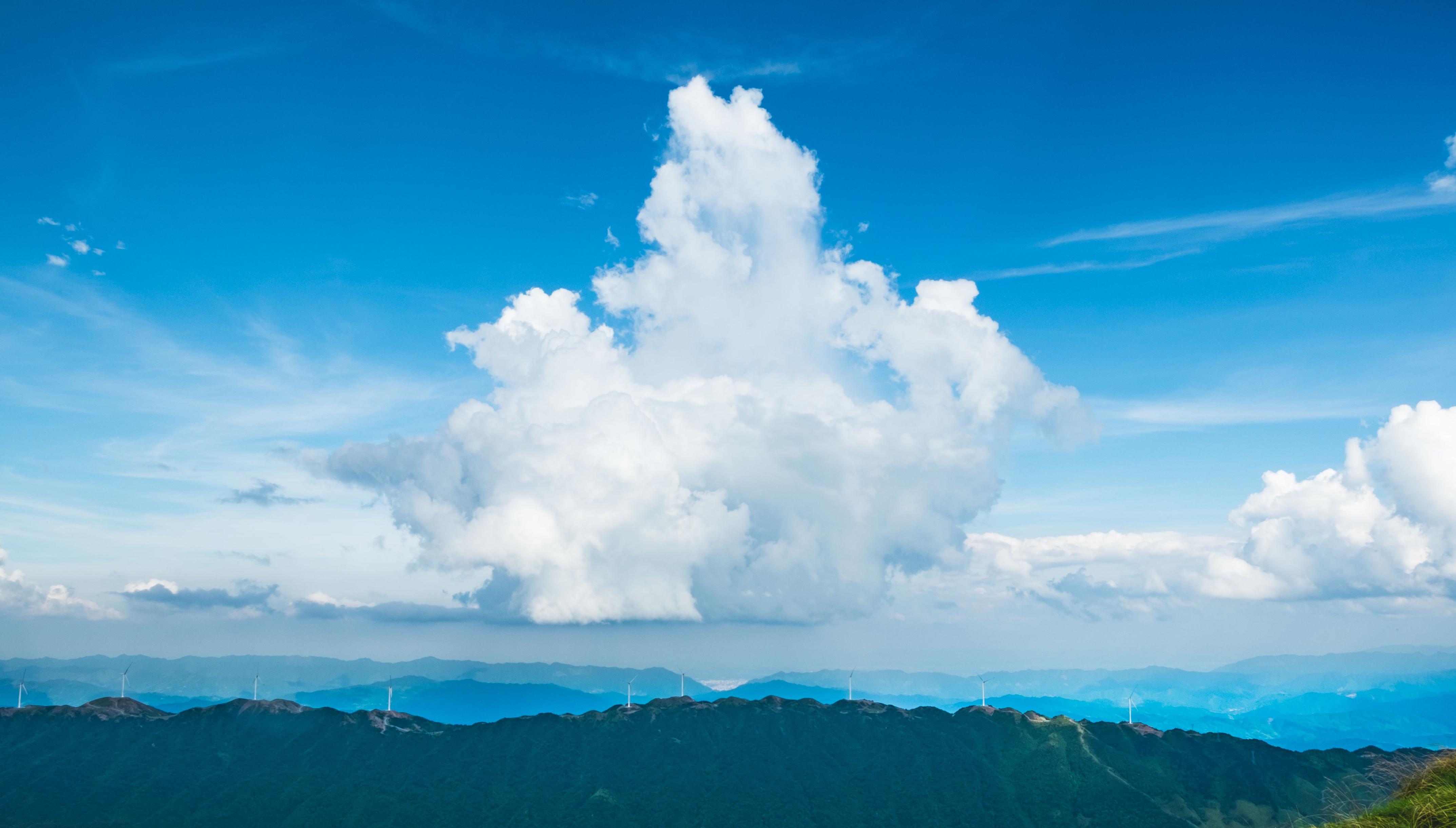 想买一套露营的装备,露营10件必买装备