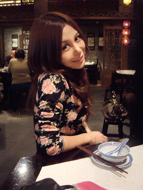 宁坐宝马哭不踏单车笑的女人,宁坐宝马哭也不愿坐单车笑的女孩