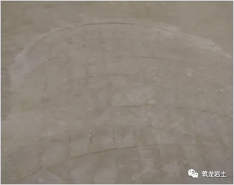 桩基工程地下防水在哪个时间施工,地基与基础工程施工常见质量通病