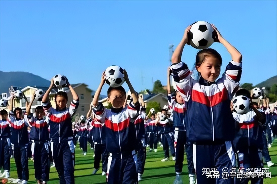 足球操运动特色,足球操花样