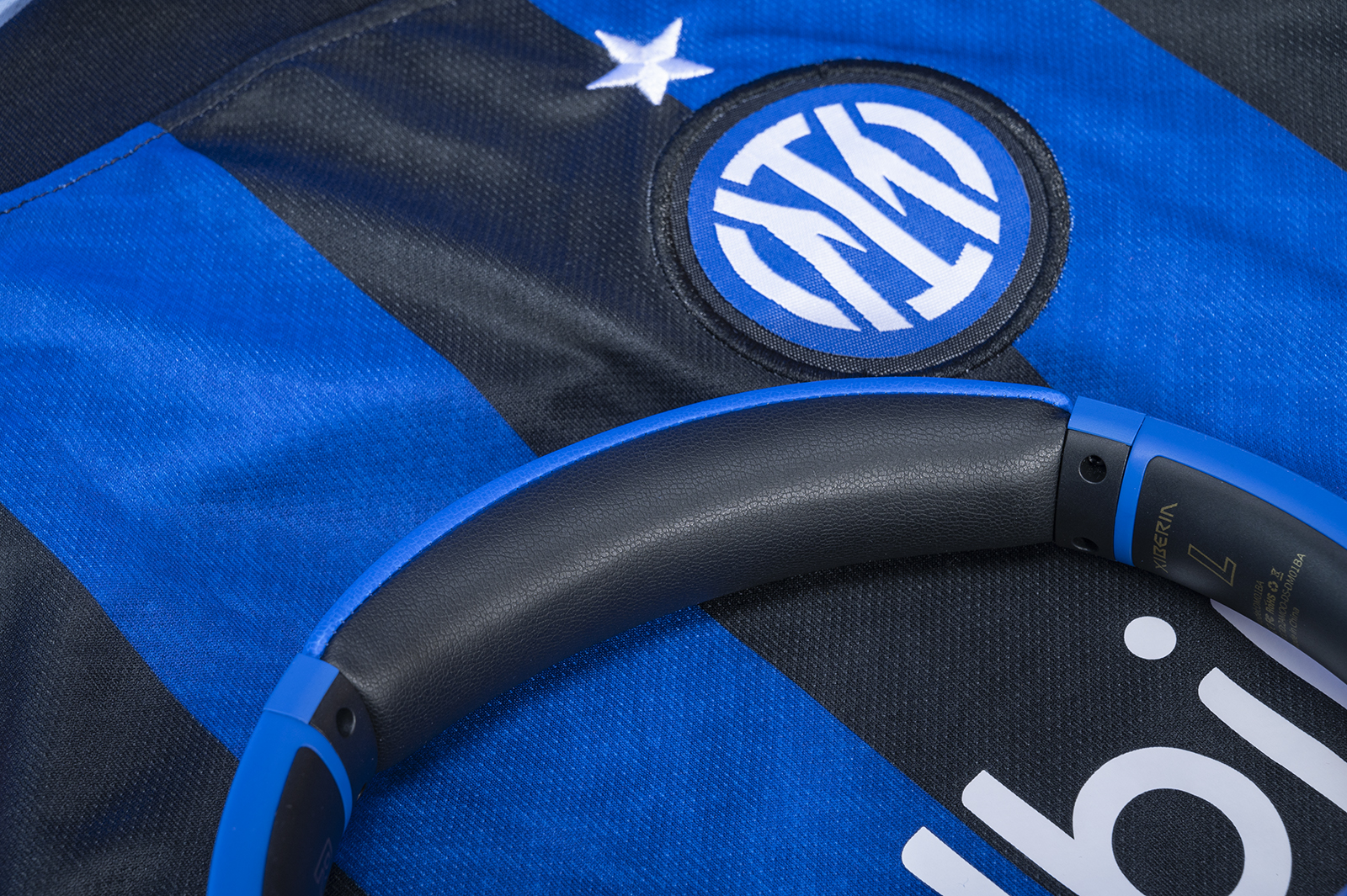 与国际米兰同行，入手西伯利亚羽DM01BA国际米兰定制款