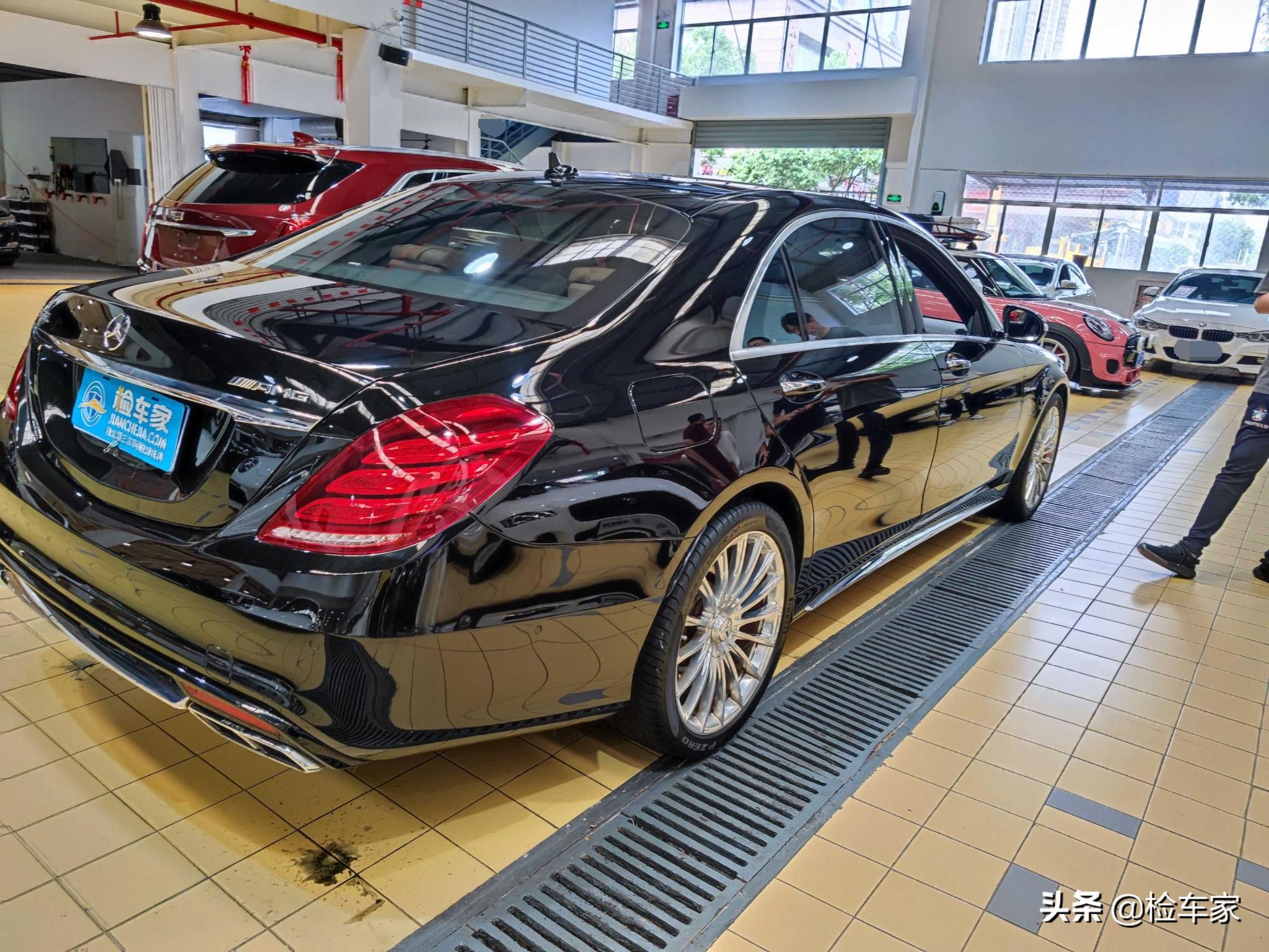 开了8万公里的奔驰a200,开了8年的车子17万公里正常吗