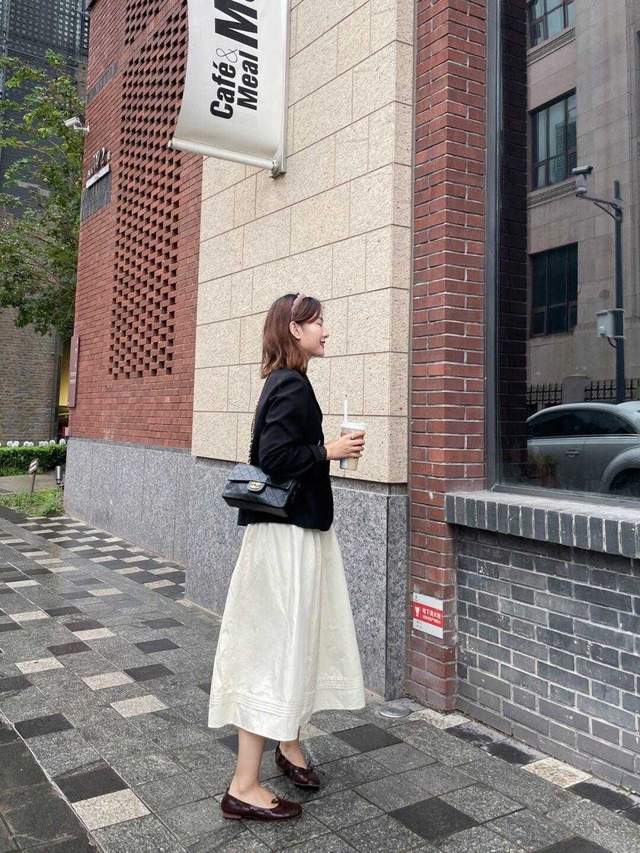 一般女孩子要如何打扮，才能让人眼前一亮？