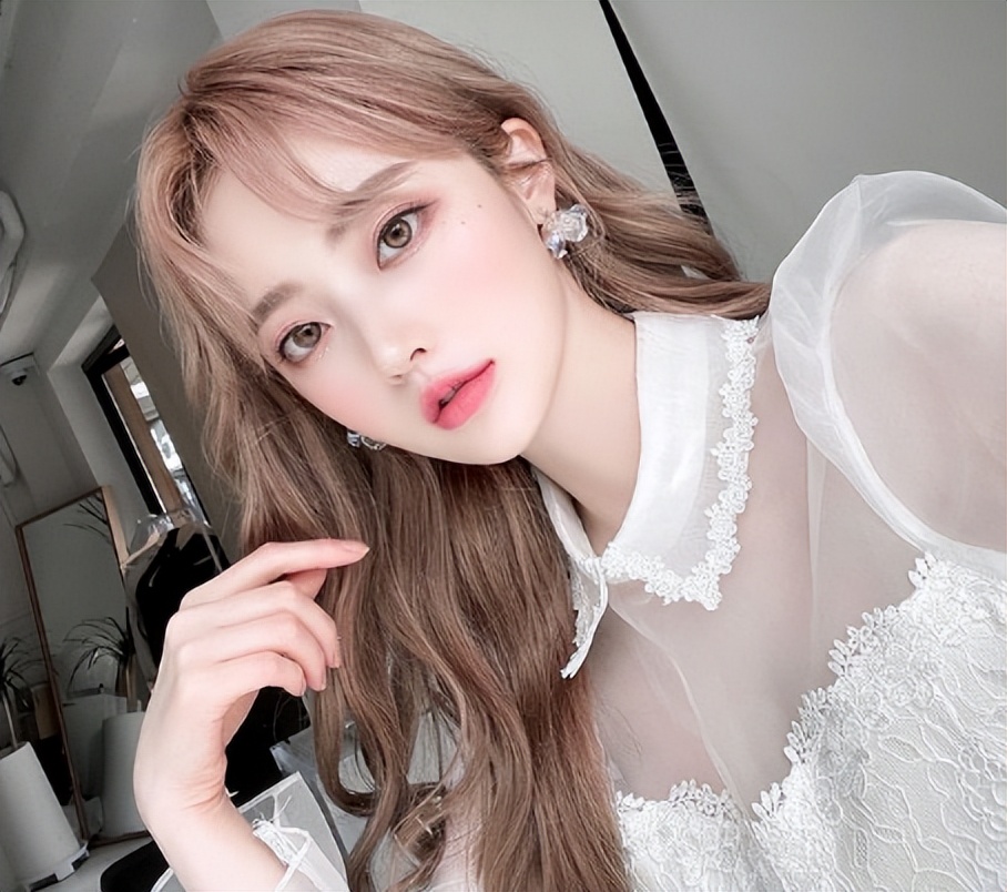 韩系时尚的发色夏天,洋气又显白的韩系发色