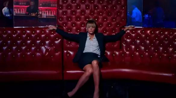 这脱衣舞娘的致命「仙人跳」，居然把我看哭了