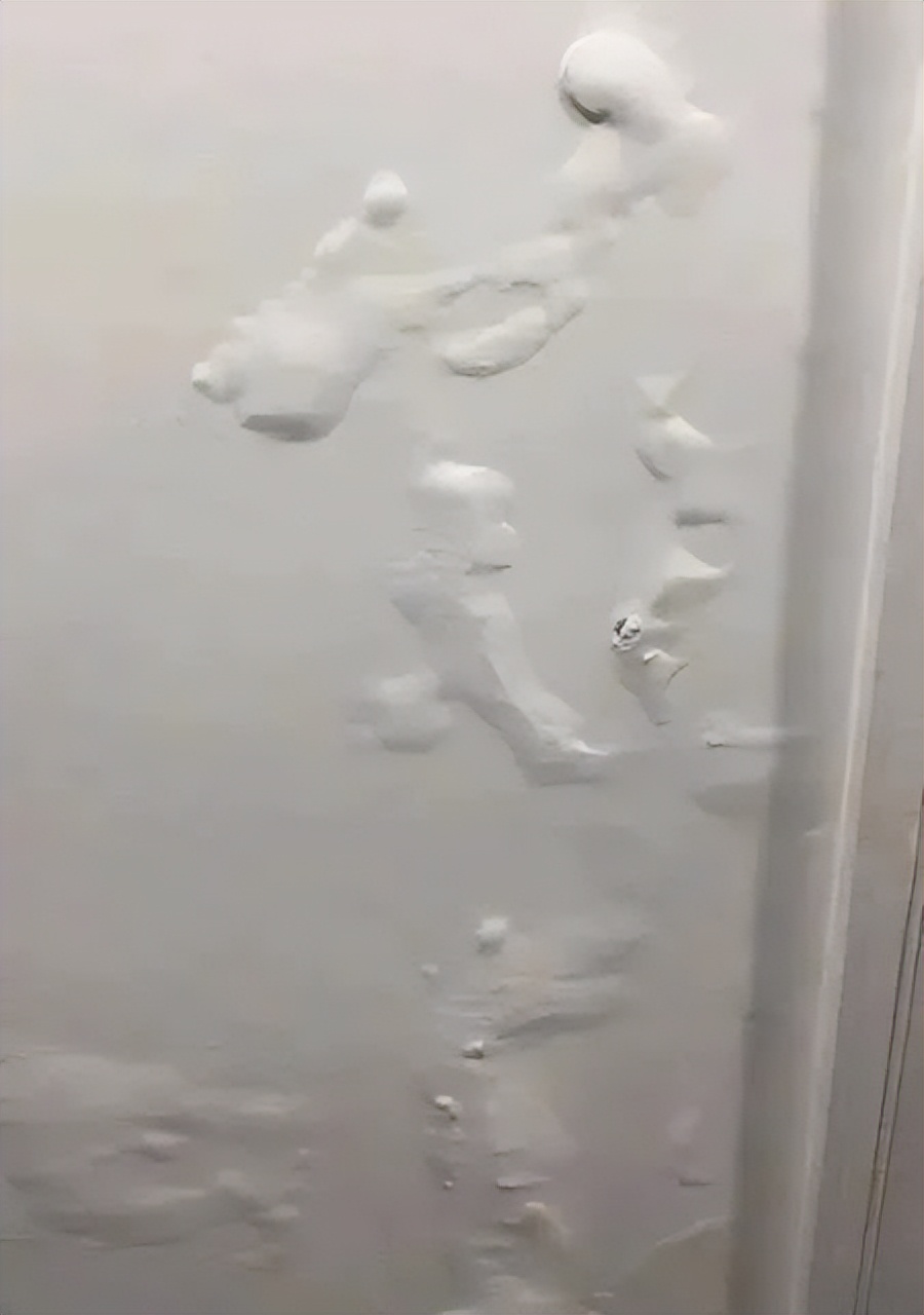 墙面渗水发霉怎么修复,墙纸渗水发霉开裂如何修复