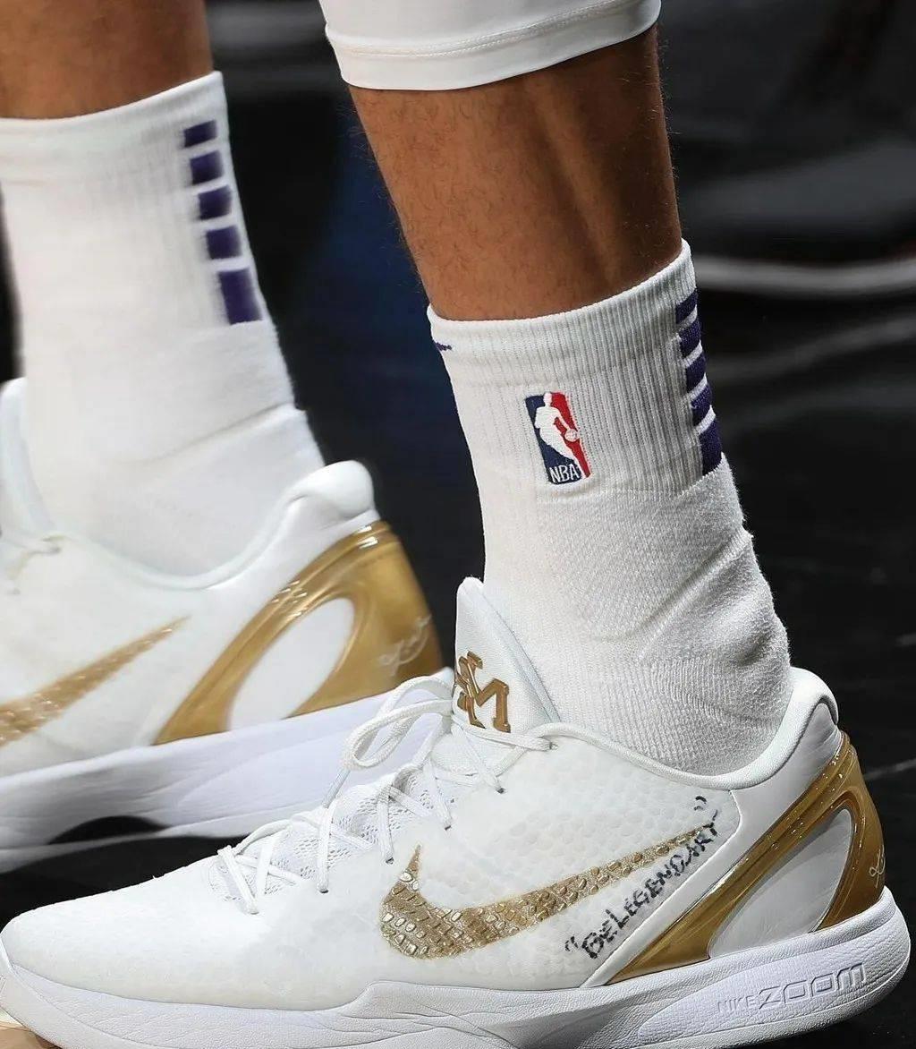 隐藏配色？又一双「黑人月Kobe6」来了！