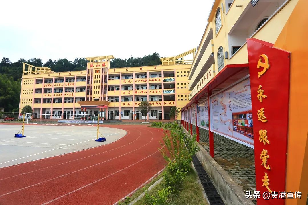 大鹏中心小学温逸宏,大鹏中心小学陈小波
