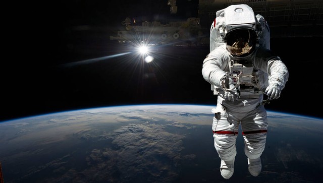 两路英雄航天员会师了！来看看报道和国外网友、韩国网民的评论