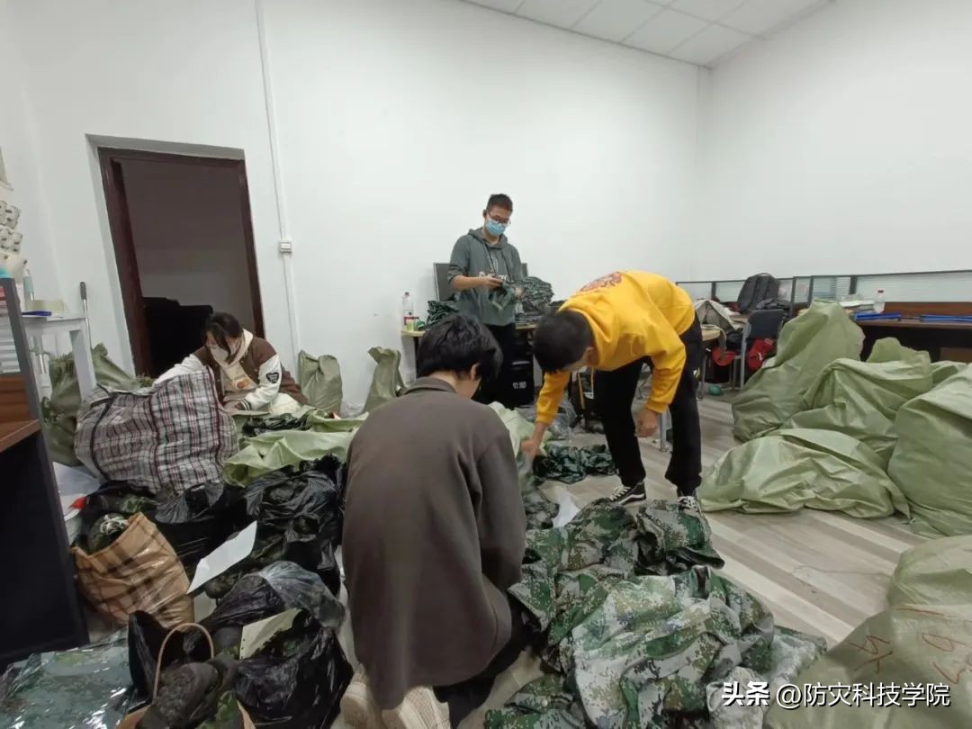 闲置衣服上门回收各种闲置旧衣服,旧衣回收联系电话