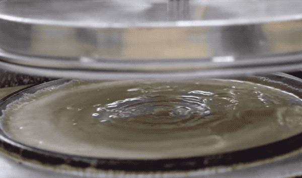 一层一层的奶油蛋糕怎么做,做一个千层蛋糕需要多少奶油