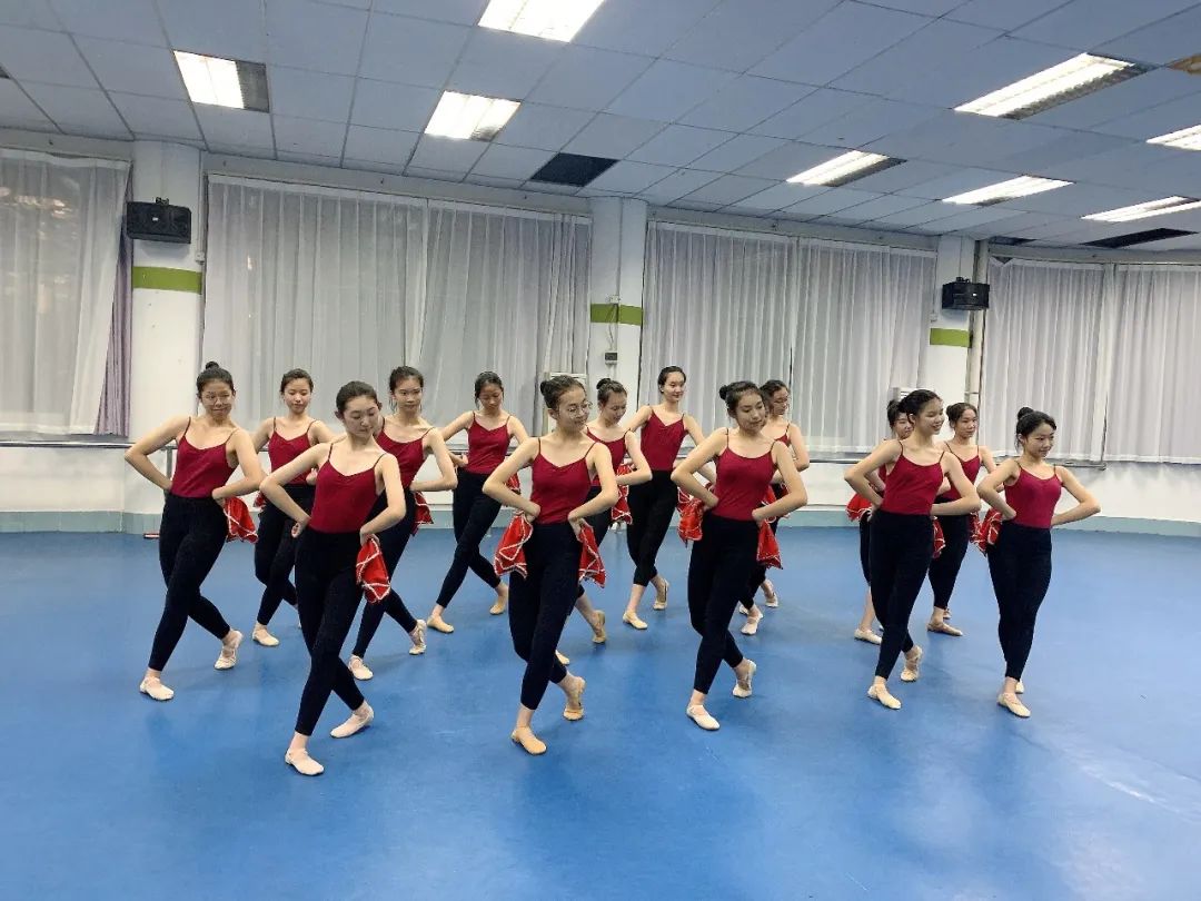 深圳光明高级中学体育场,深圳光明高级中学校队