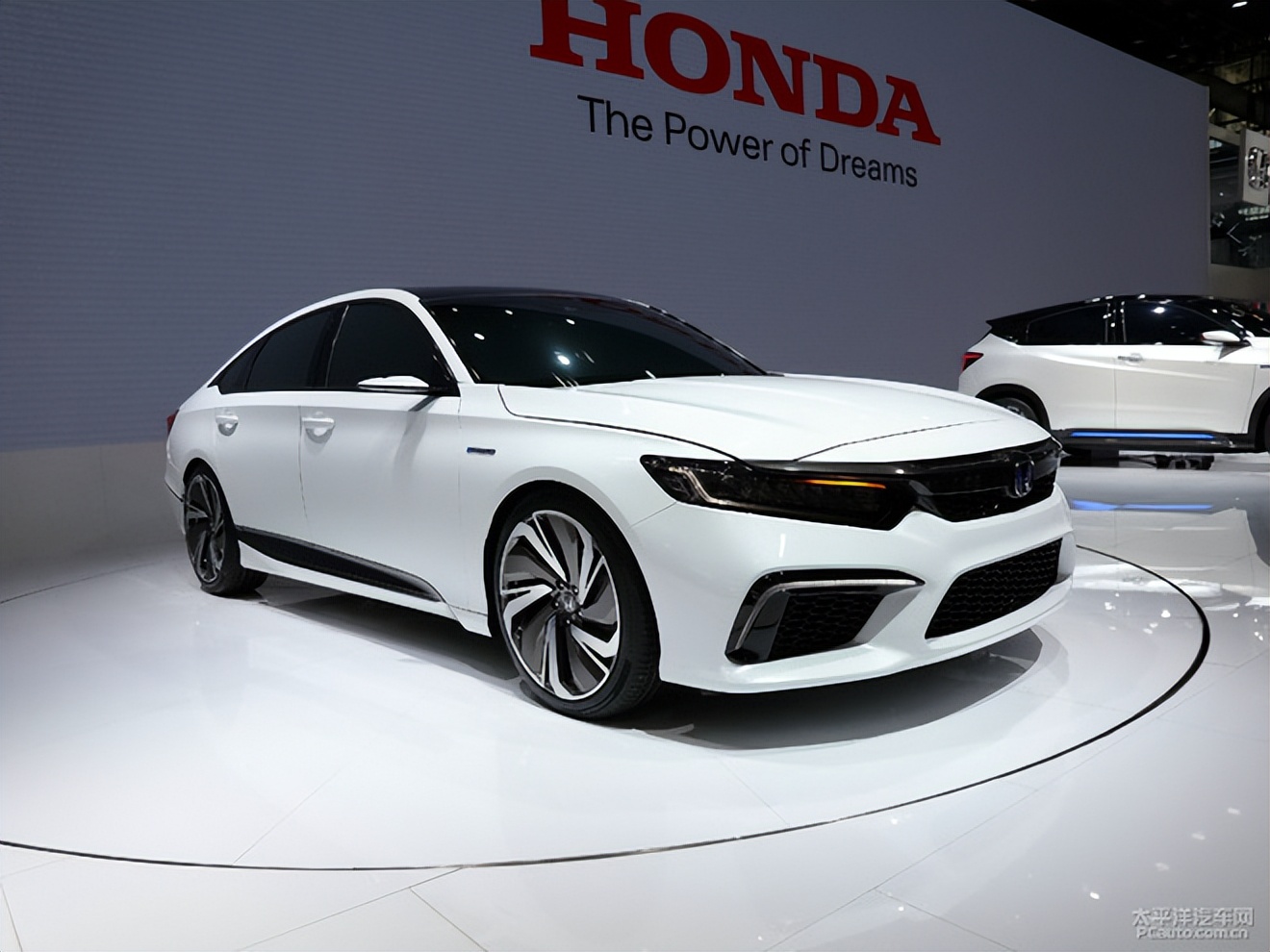 免充电油电混合车推荐10万以下,油电混合轿车10-15万无需充电