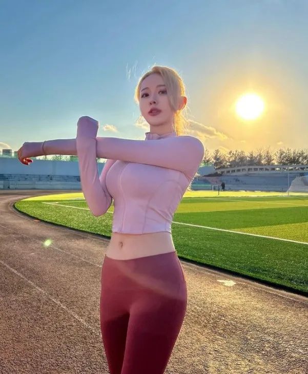 适合美人鱼的发色,女明星美人鱼发色