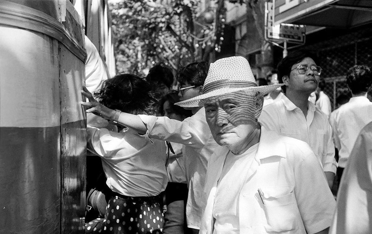 日军兽行照片：当着父亲的面玷污他女儿，临走还残忍割下妻子乳房