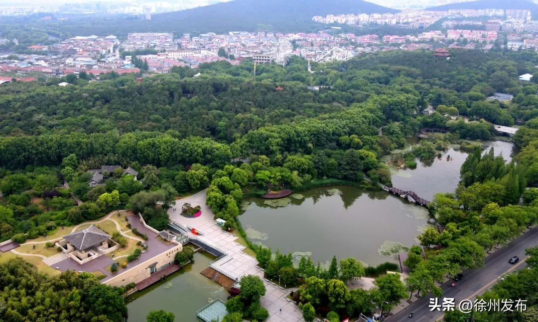 非凡十年|推开窗户见花园，走出家门逛公园