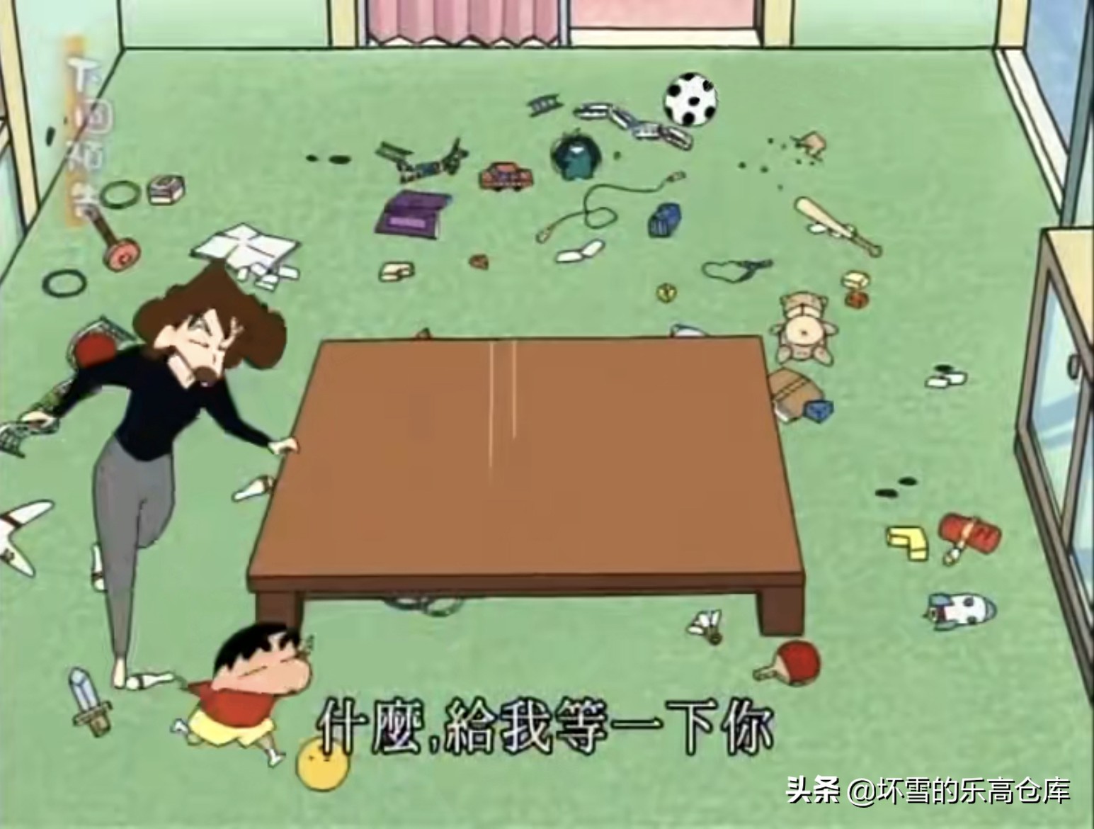 小新来妮妮家看动感超人,小新玩动感超人游戏