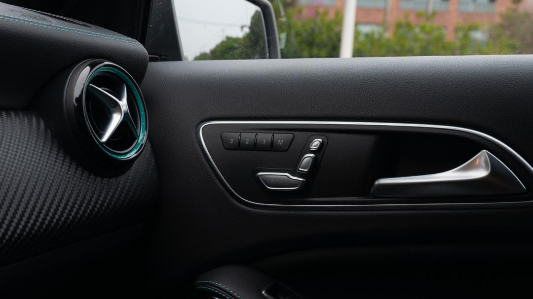 amg车队衣服,amg车队的衣服