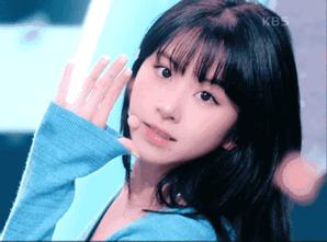 从人气垫底到拥有百万直拍的鬼马爱豆！她怎么变美的？