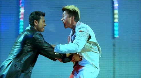 甄子丹和吴京战狼片段,吴京被打断棍子花絮