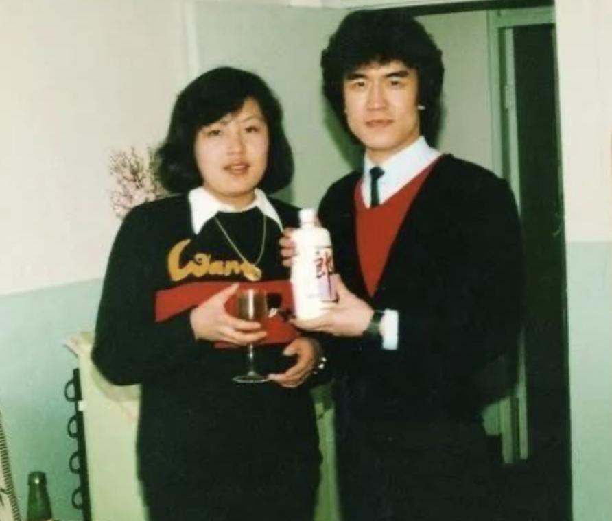 主持人李咏爱情故事,李咏节目经典故事